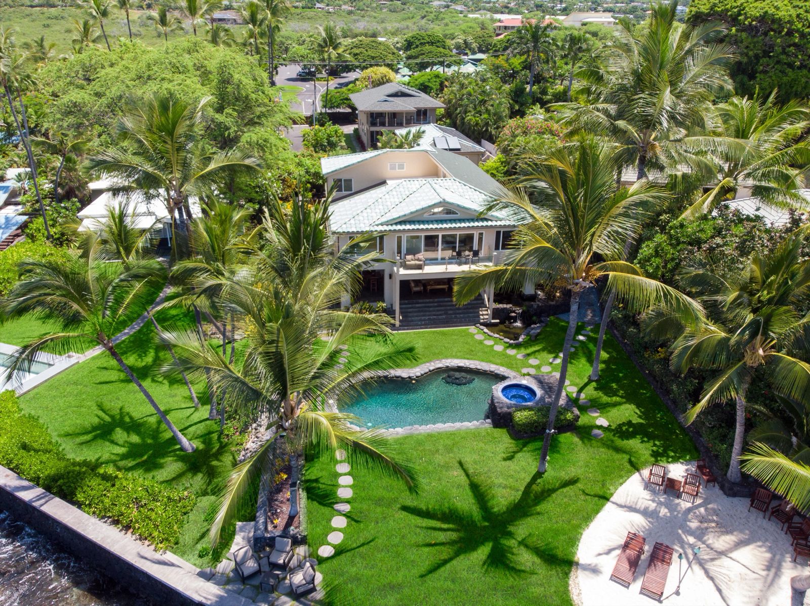 Kona Beach Bungalows